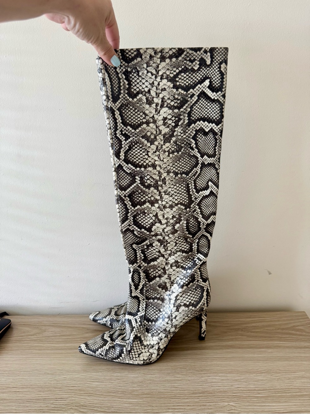 Zara Women’s Snake-Print Knee Boots - Black/Gray